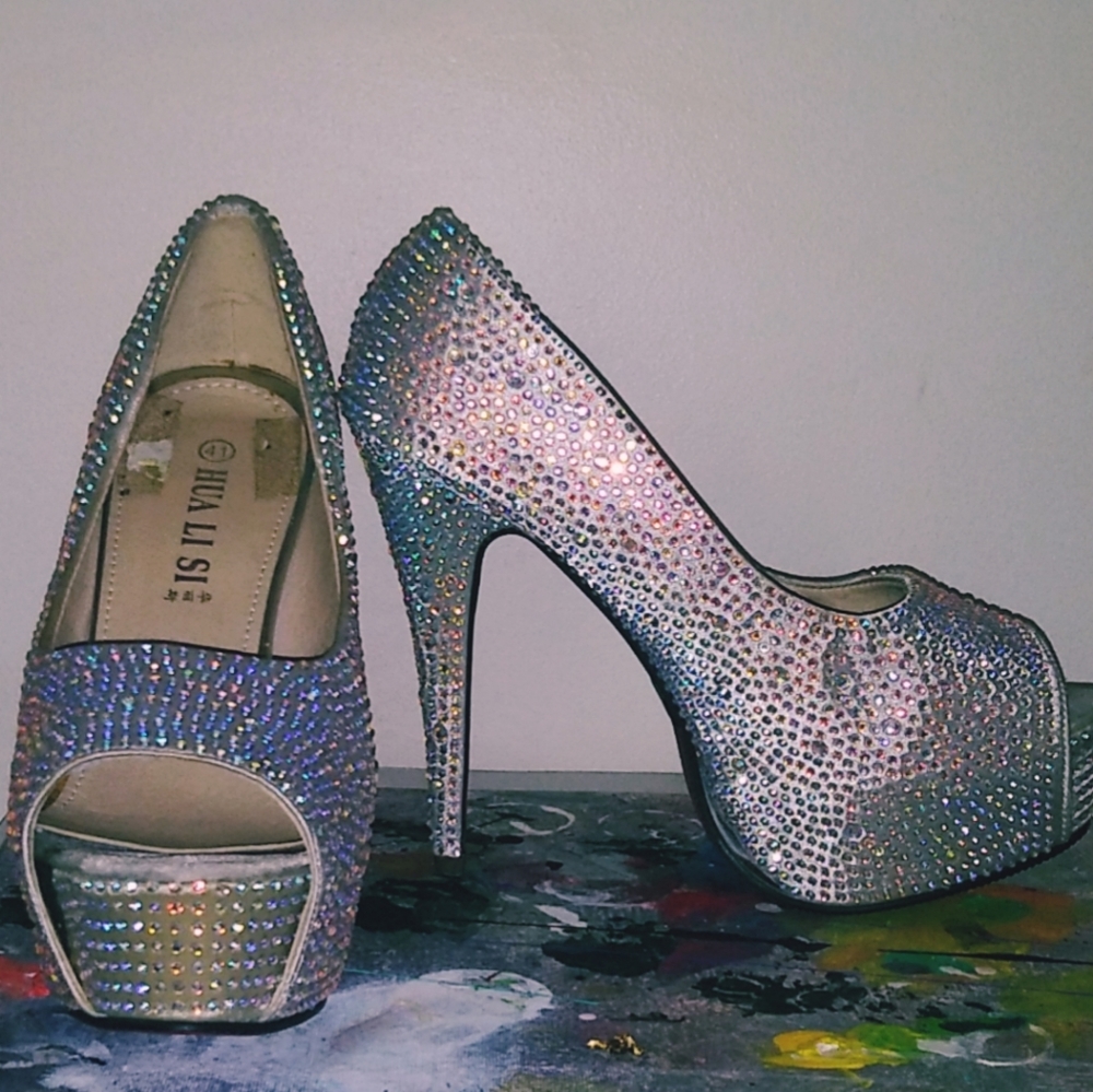 Glamour platform shoes
